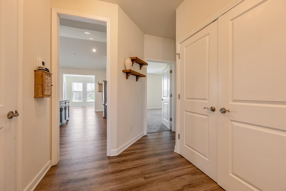740 Jefferson Circle, photo 20 of 40