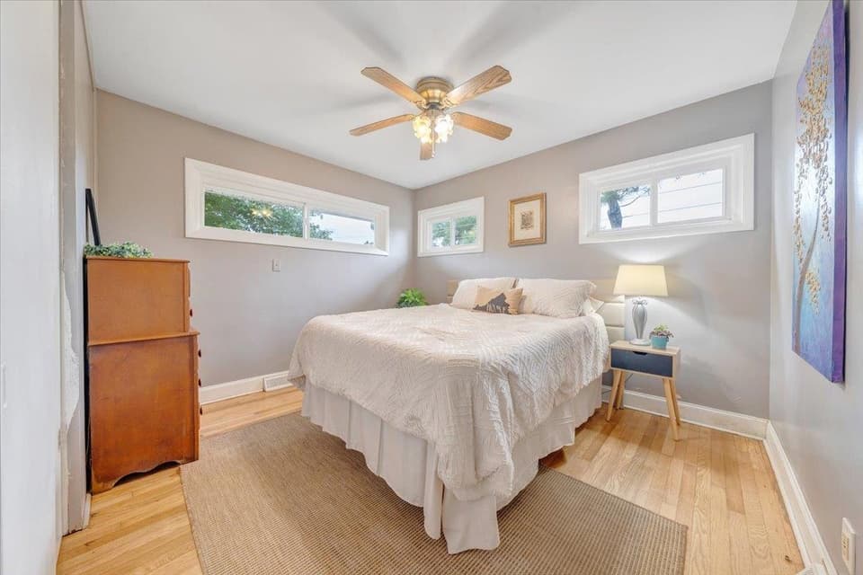 100 Roseland Drive SW, photo 15 of 35