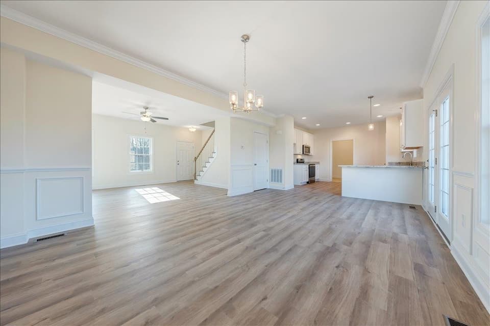 1560 Kensington Way, photo 6 of 32