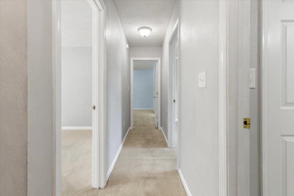 305 Sequoia Circle, photo 20 of 40