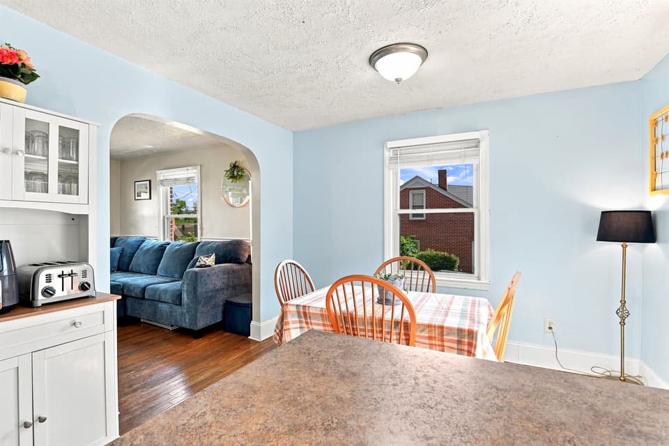 105 Ellett Drive SE, photo 12 of 37