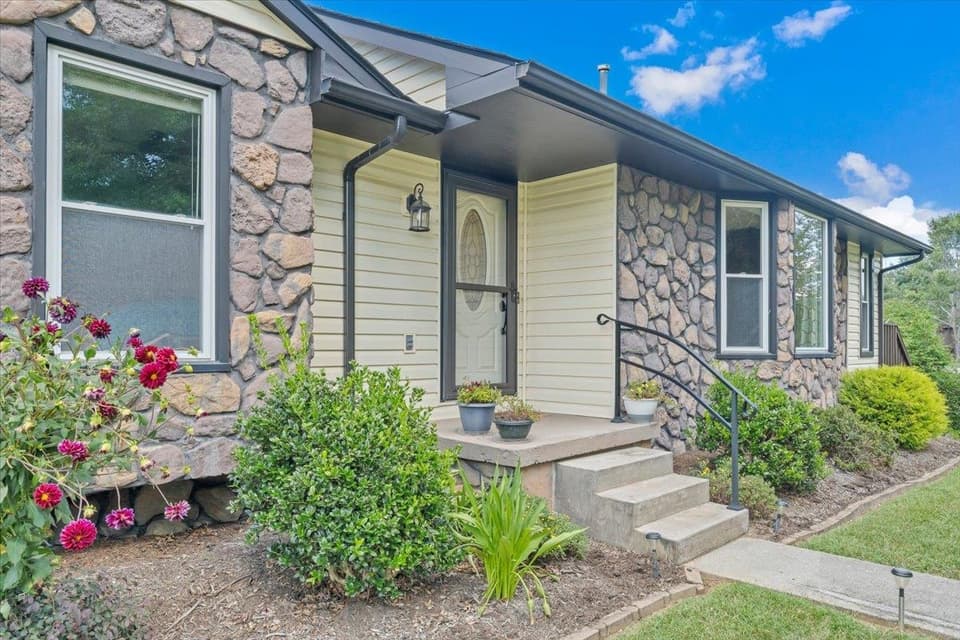 1280 Tranquility Viaduct, photo 5 of 40