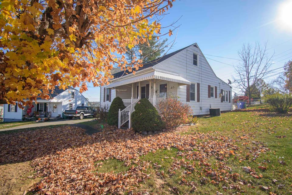 27 Lee Hy Court, photo 2 of 40