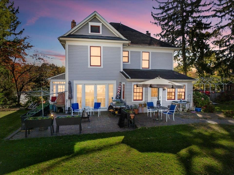 470 Montgomery Street, photo 3 of 40
