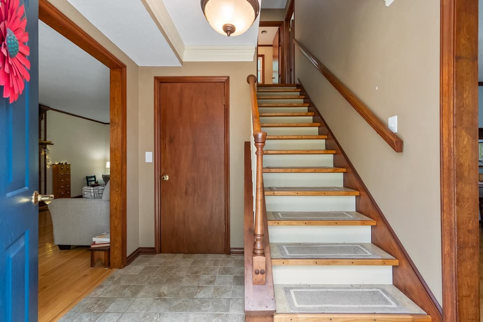 1160 Sherwood Drive, photo 16 of 40