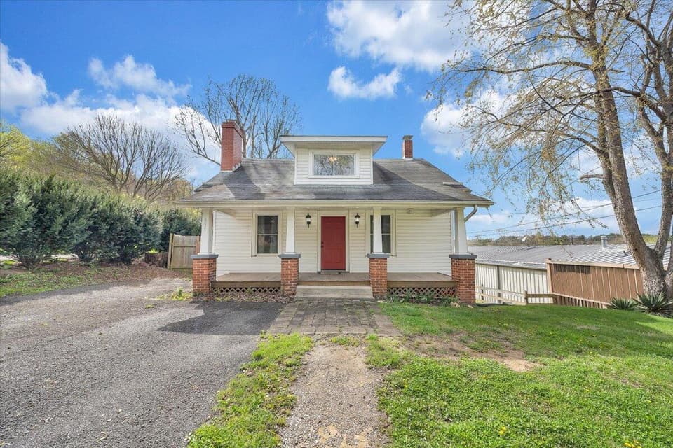 855 E Main St, photo 28 of 34