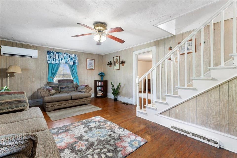1160 Montgomery Street, photo 36 of 40