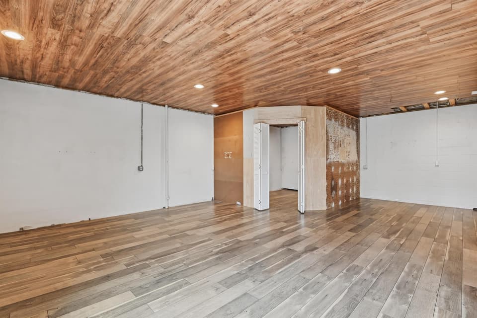 1410 Sherwood Drive, photo 35 of 40