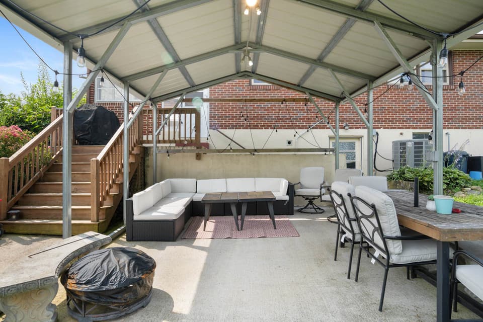 105 Wades Lane, photo 36 of 40