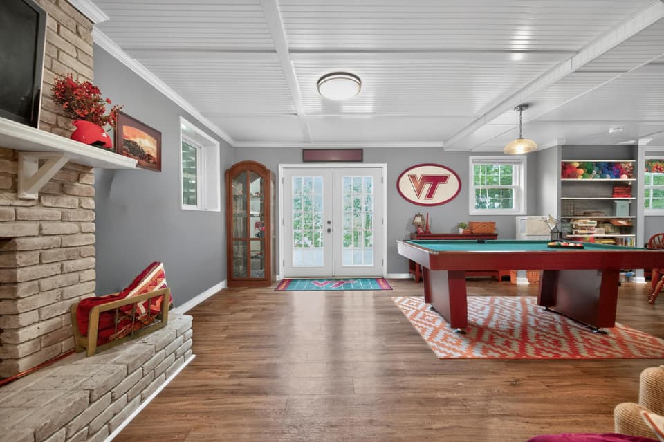 435 Tomahawk Drive, photo 11 of 40