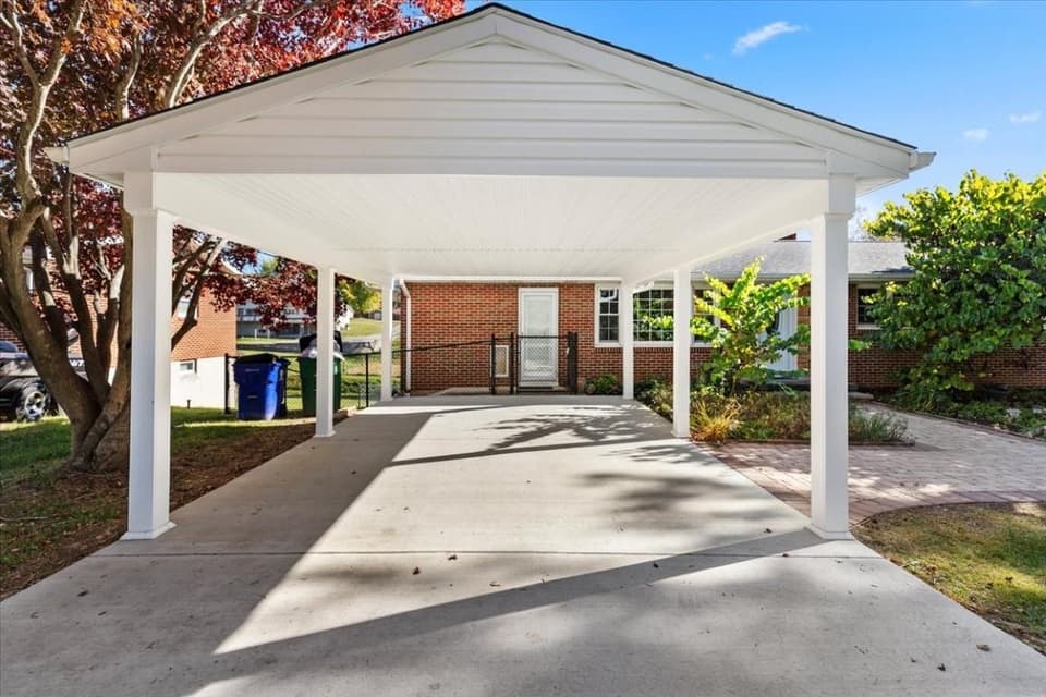 290 Kimball Lane, photo 6 of 40