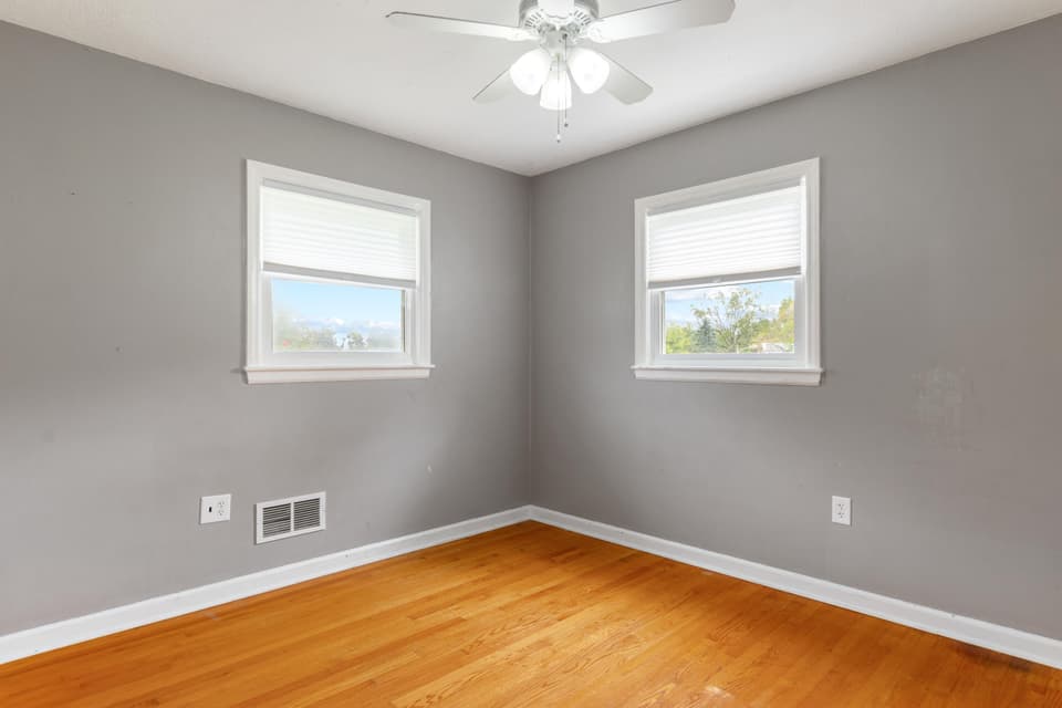 955 McHenry Avenue, photo 15 of 29