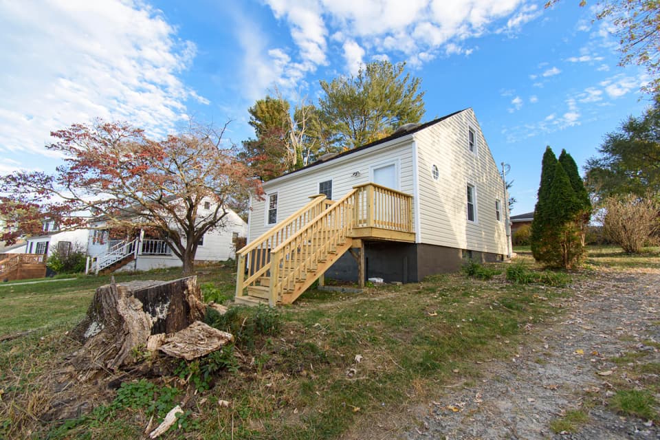 17 Lee Hy Ct, photo 2 of 38