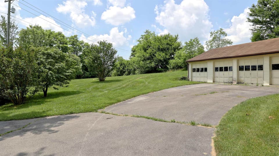3204 Seven Mile Tree Road, photo 5 of 40