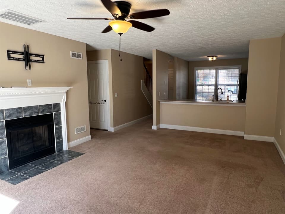 135 Willow Oak Drive, photo 3 of 23