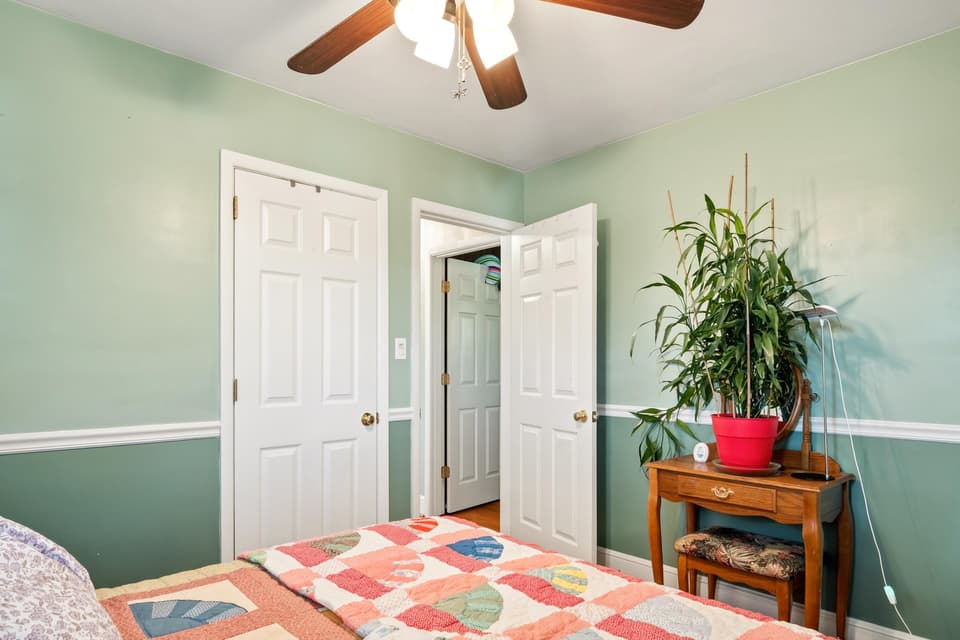 106 Roseland Drive, photo 18 of 39