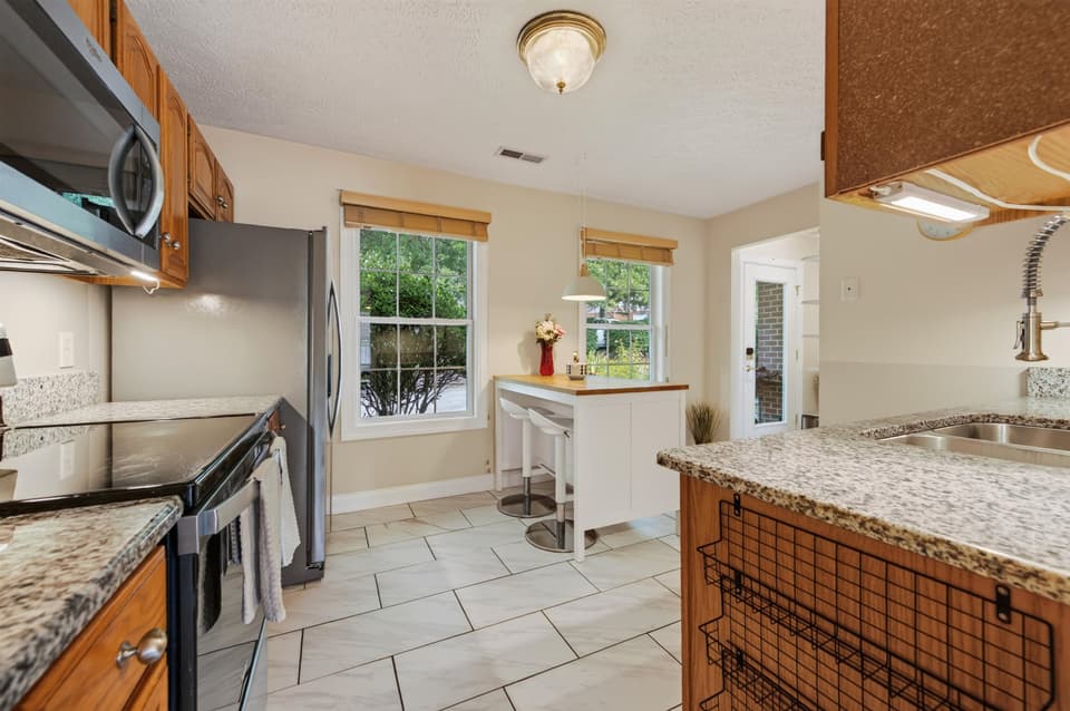 230 Silver Leaf Drive, photo 15 of 40
