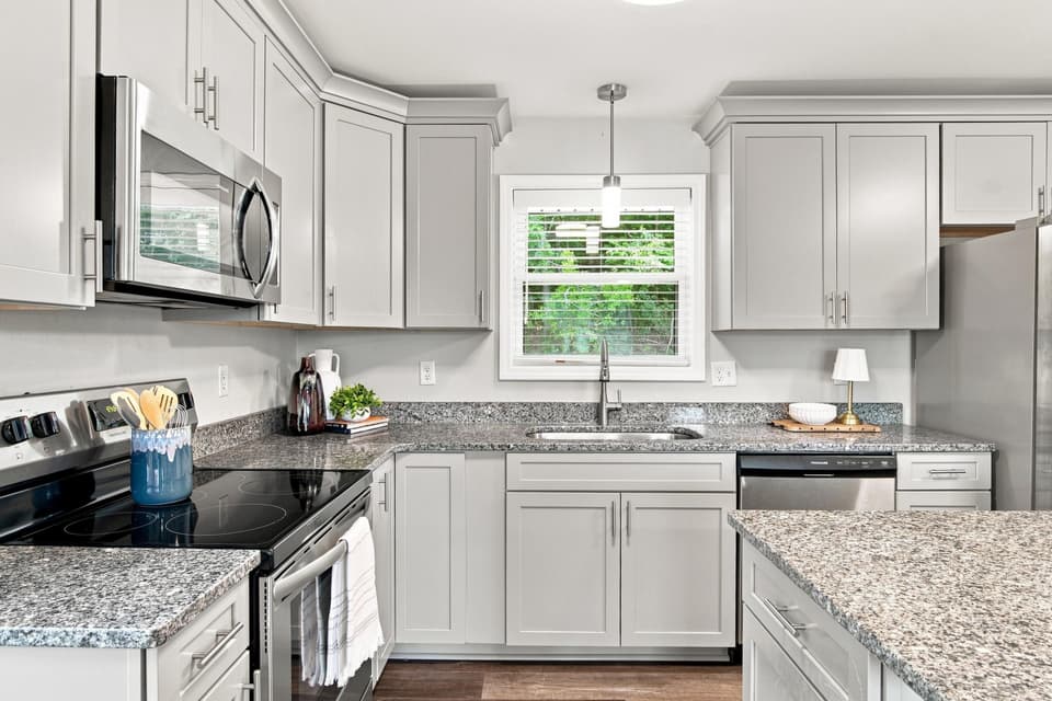 2221 Poff Court, photo 9 of 26