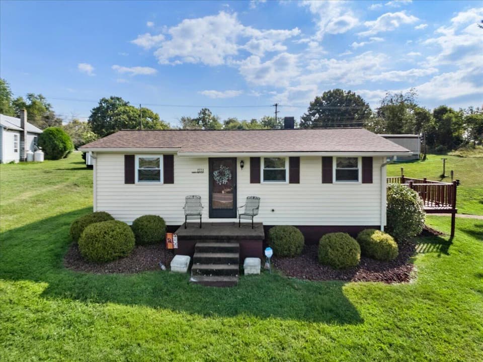 1551 Peppers Ferry Rd NW, photo 2 of 37