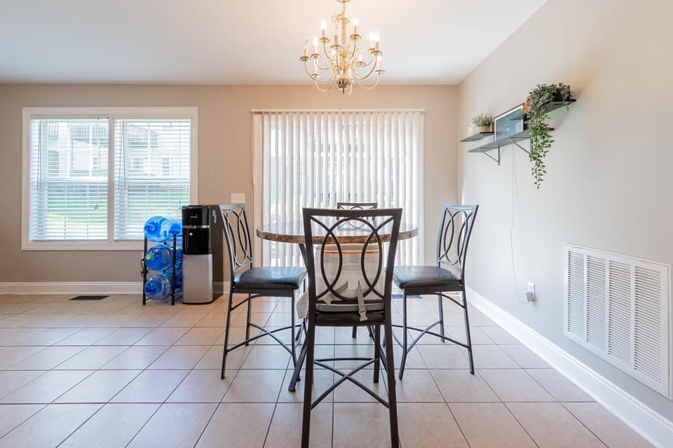 780 Oaktree Boulevard, photo 23 of 40