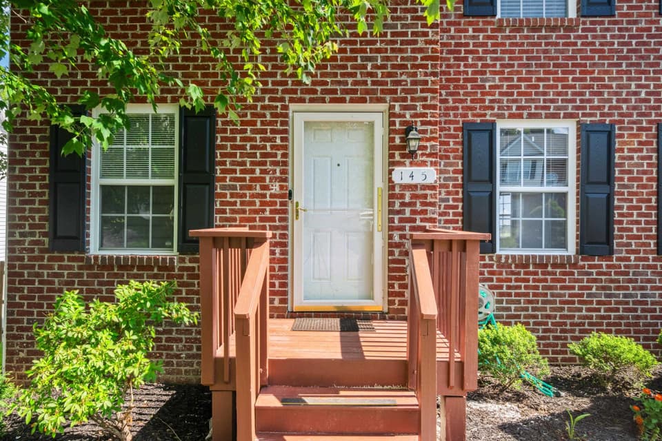 145 Wistaria Drive, photo 4 of 40