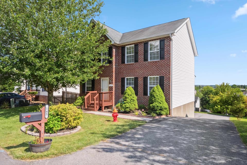 145 Wistaria Drive, photo 2 of 40