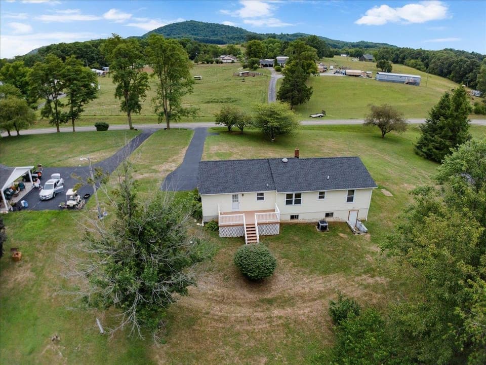 3540 Fairview Church Road, photo 6 of 40
