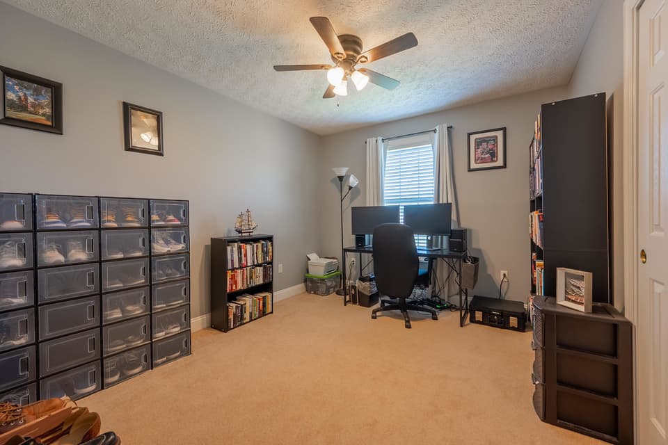 325 Oaktree Boulevard, photo 25 of 35