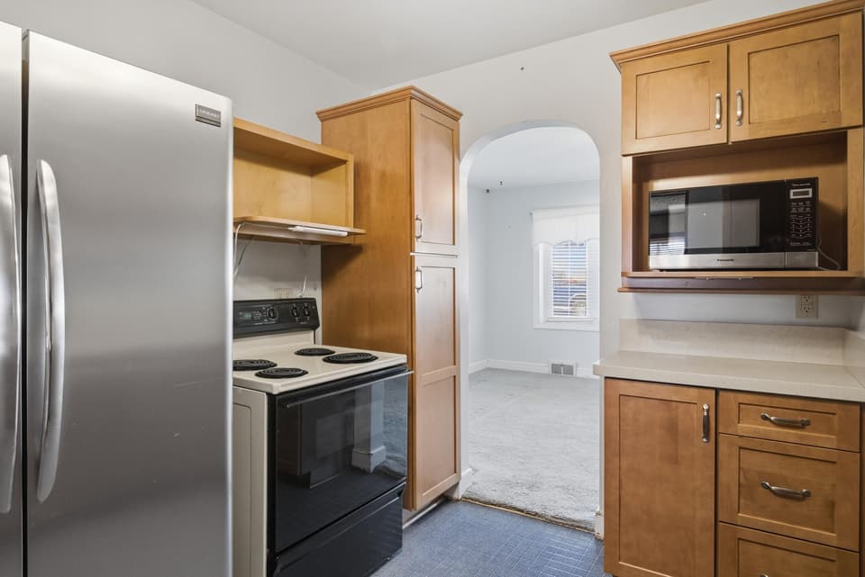 205 Roundhill Drive, photo 24 of 40