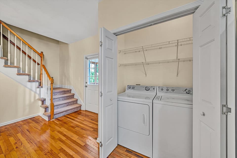 135 Wistaria Drive, photo 11 of 40