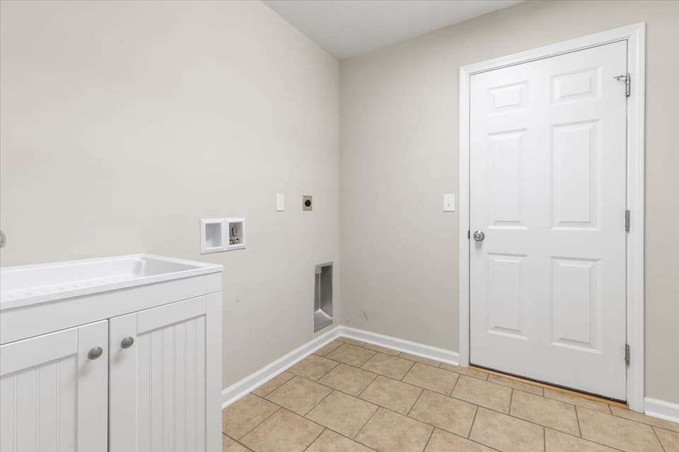 2045 Giles Drive SE, photo 24 of 40