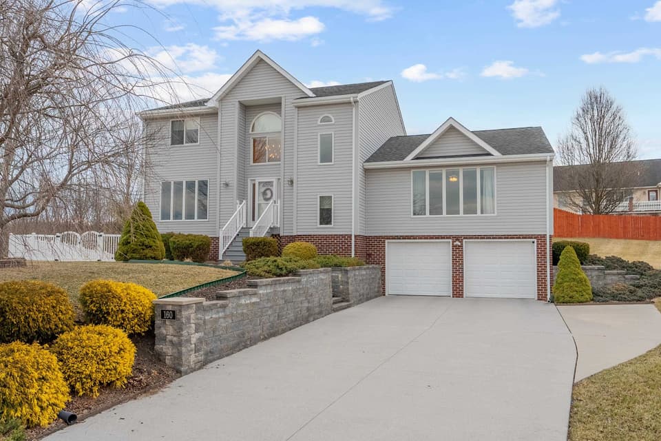 160 Spring Buck Lane, Christiansburg, VA