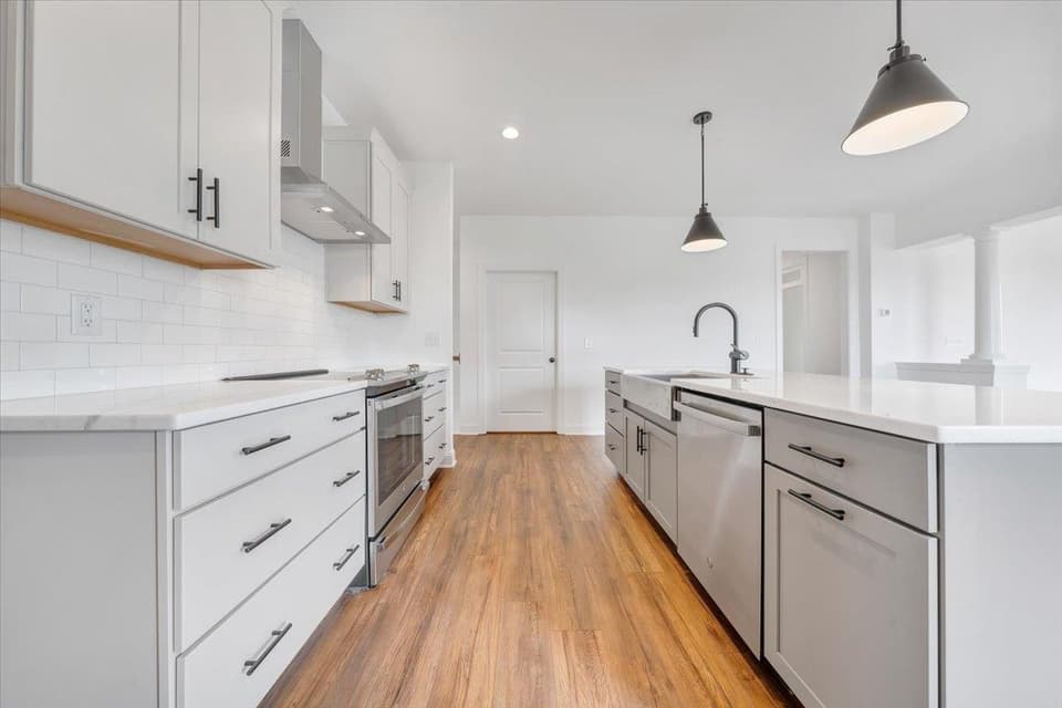 1027 Round Meadow Drive, photo 7 of 40