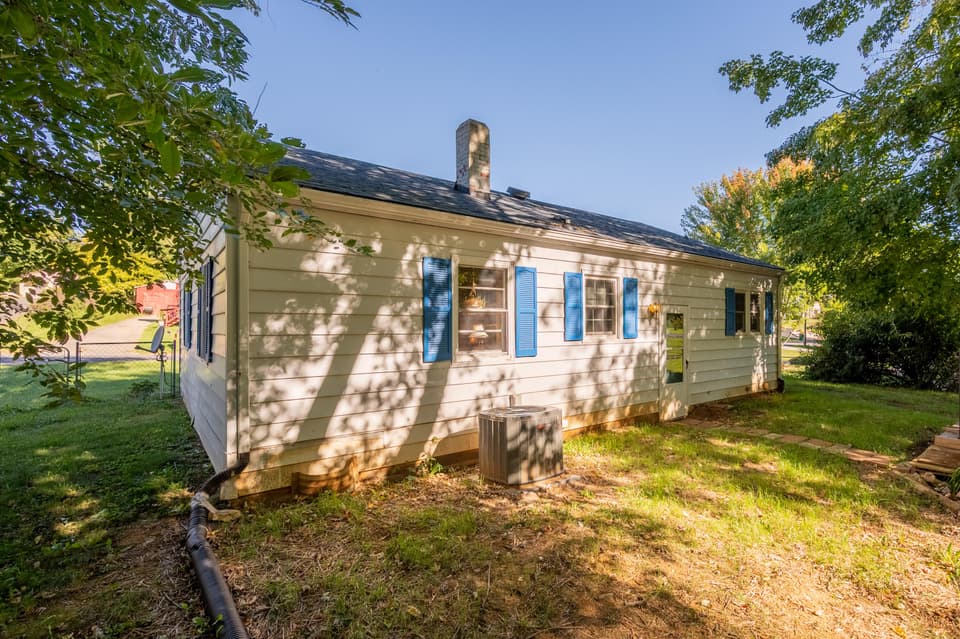 810 College St NW, photo 36 of 38