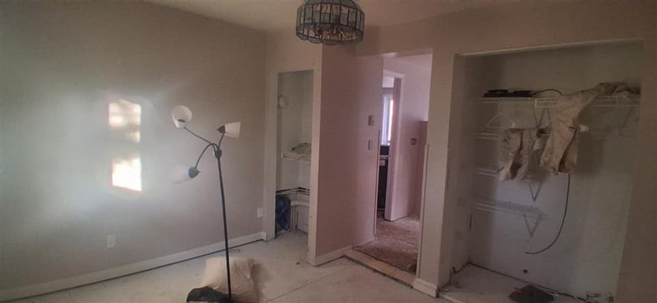 950 Clark Street, photo 8 of 20