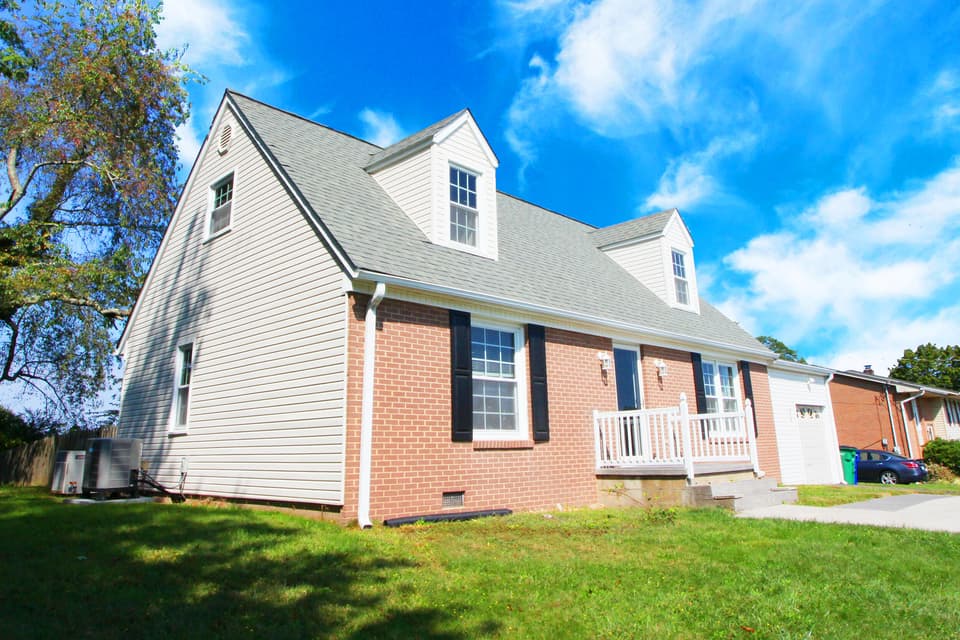 285 Mulberry Drive, photo 3 of 37
