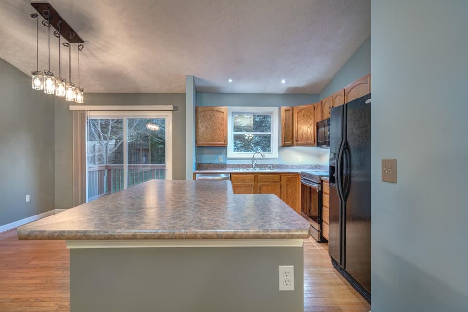 535 Capitol Way, photo 13 of 40