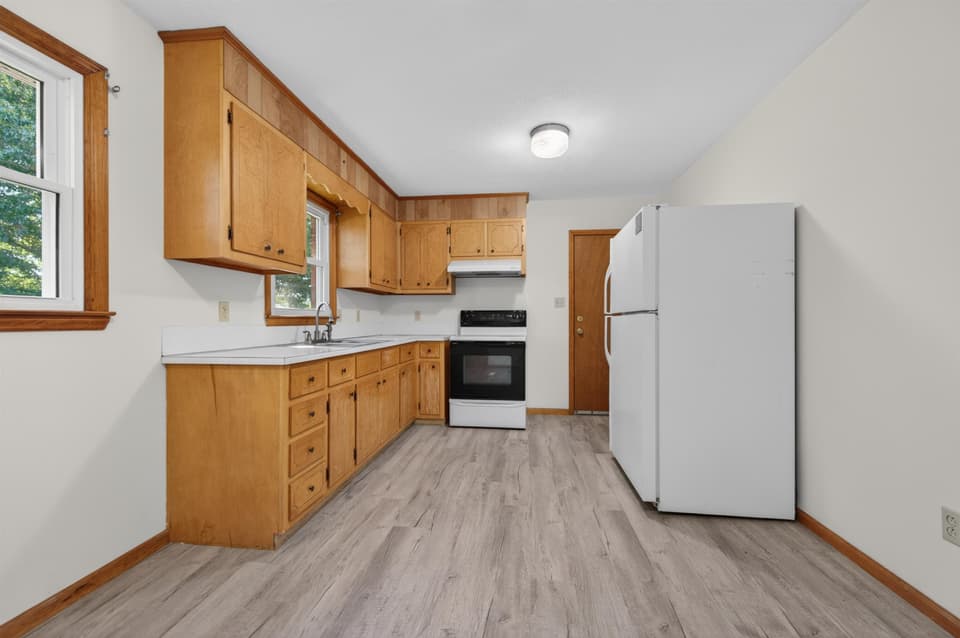 660 McDaniel Drive, photo 17 of 40