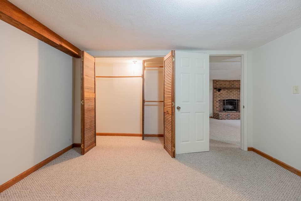 1245 Chestnut Drive, photo 32 of 40