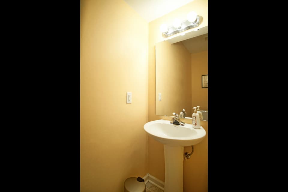 90 Salem Lane, photo 11 of 33