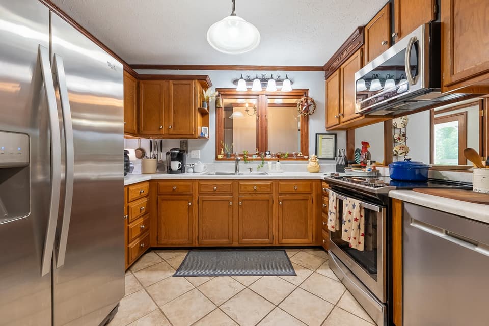 1160 Sherwood Drive, photo 24 of 40