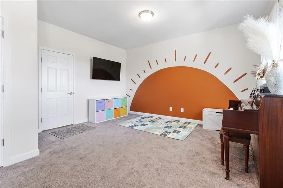 465 John Adams Drive, photo 9 of 40