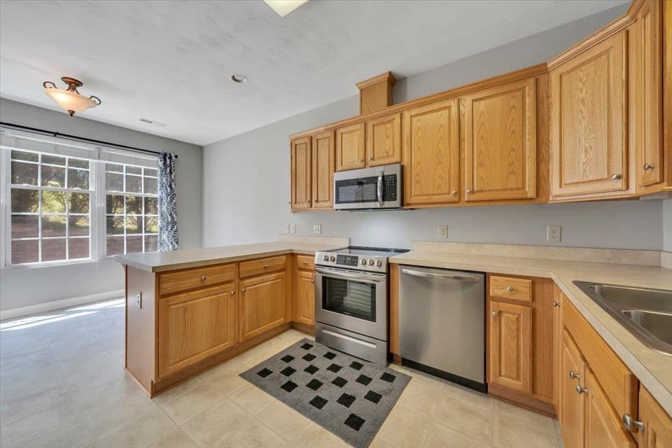 255 Slate Creek Drive NW, photo 6 of 28