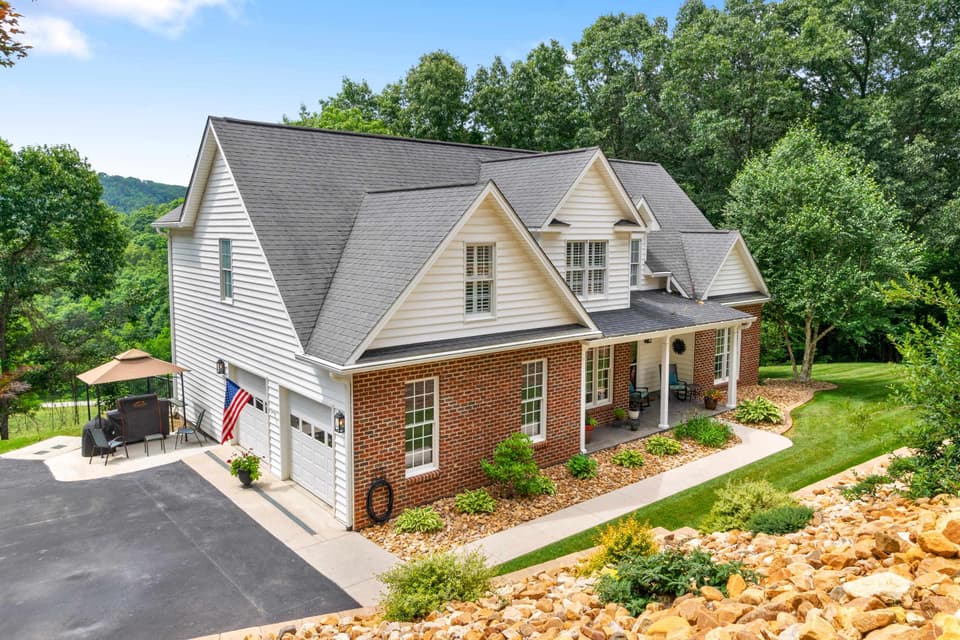 2130 Lubna Drive, photo 11 of 40