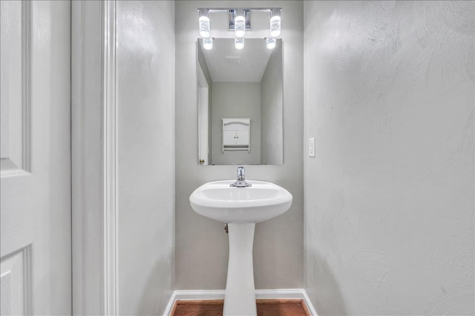 505 Keystone Drive, photo 16 of 40