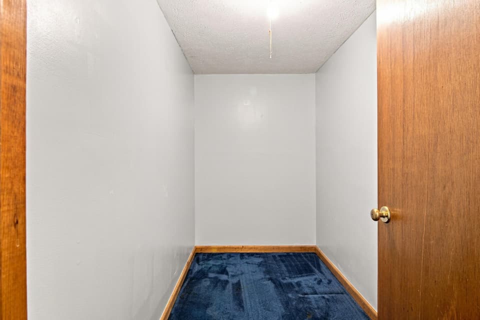 1220 Flint Drive, photo 37 of 40