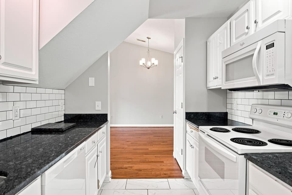 260 Gold Leaf Drive NW, photo 14 of 27