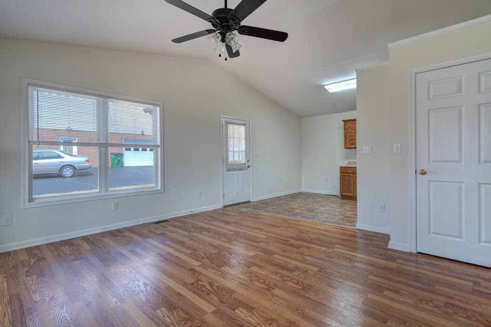99 Hagan Street, photo 6 of 31