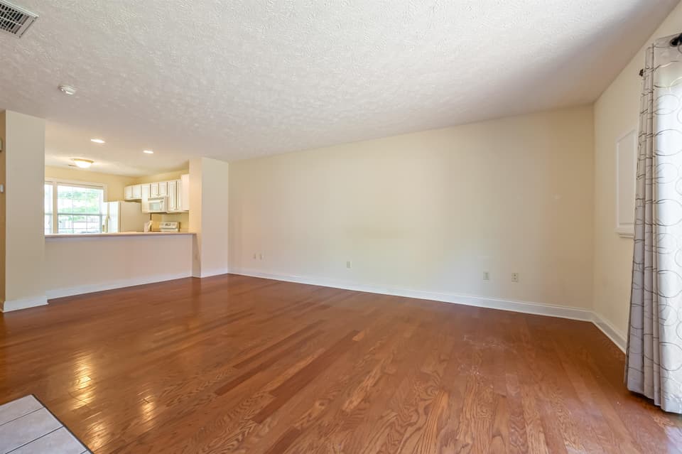 120 Blue Leaf Drive, photo 21 of 40