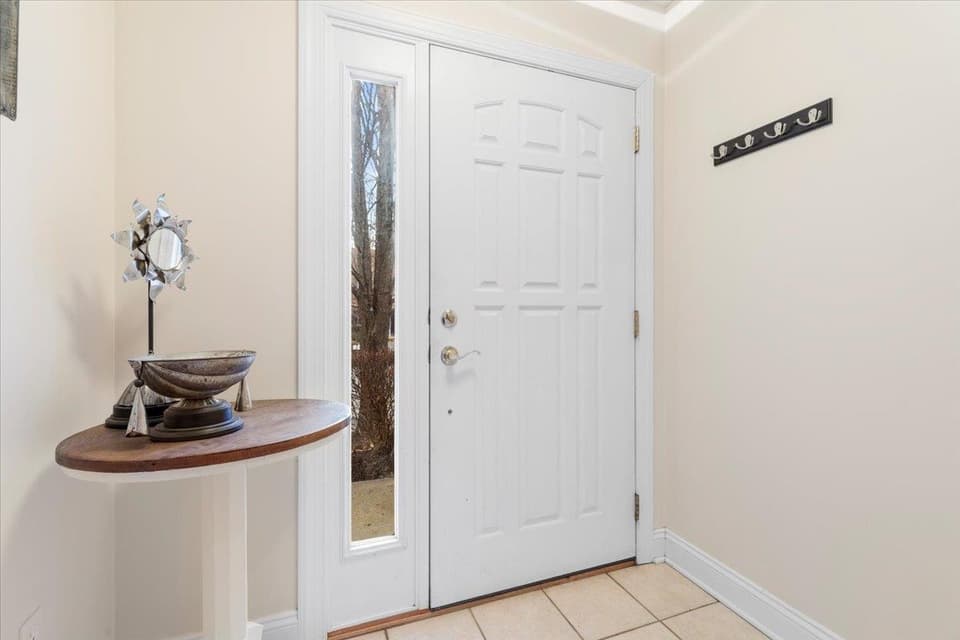 450 Tall Oak Boulevard, photo 6 of 40